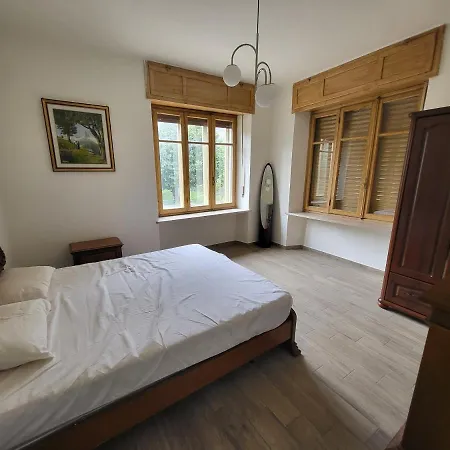 Big - 9 Guests - Air Conditionning And Courtyard شقة