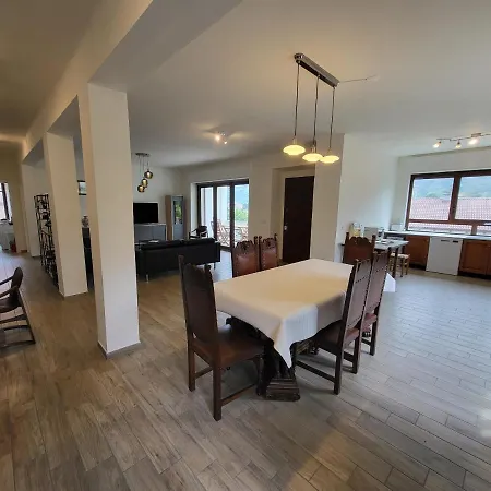 شقة Big - 9 Guests - Air Conditionning And Courtyard *