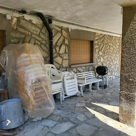 Big - 9 Guests - Air Conditionning And Courtyard